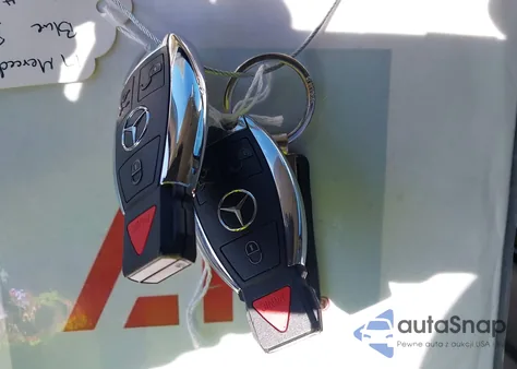 2017 Mercedes-Benz Glc 300 from USA, damaged, VIN WDC0G4JB8HV008147